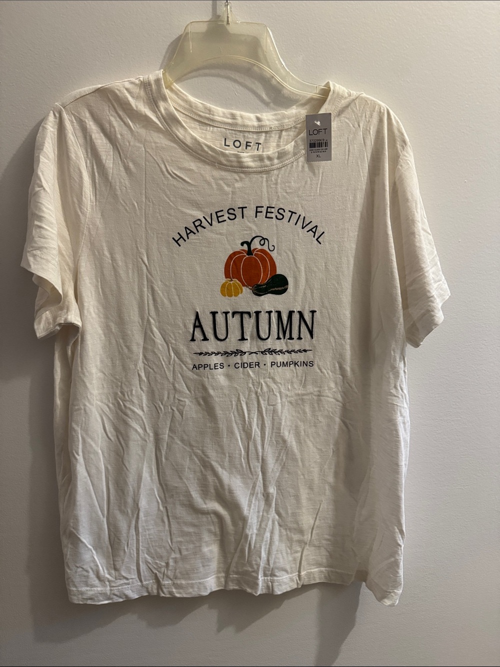 LOFT Cream Harvest Festival Autumn Graphic Tee with Orange Pumpkins
